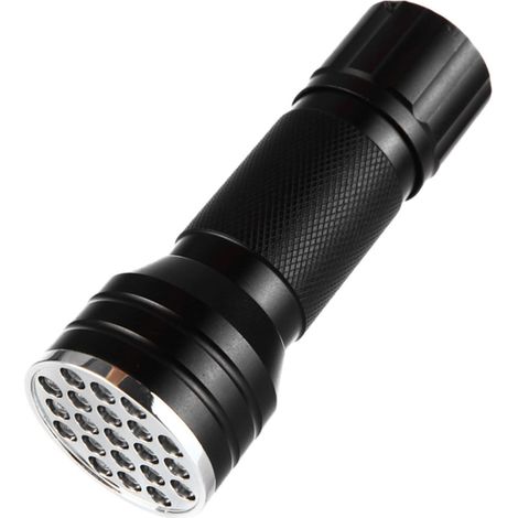 Diese violette LED-Taschenlampe ist mit 21 UV-Lampen zur Erkennung von Flecken und Skorpionen ausgestattet. Ihr tragbares Gehäuse aus Aluminiumlegierung macht sie für den Innen- und Außenbereich geeig