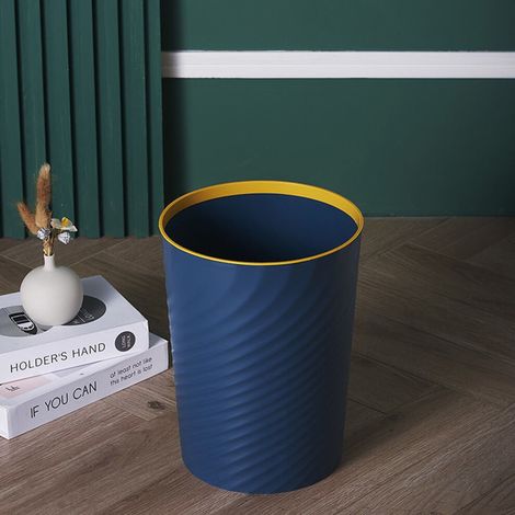 Cestino per rifiuti in plastica bianca da 8 litri, dallo stile minimalista. (1/2)