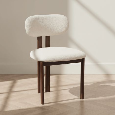 Japandi Esszimmerstuhl Miyo Bouclé Beige – Rahmen in Walnussoptik (1/5)