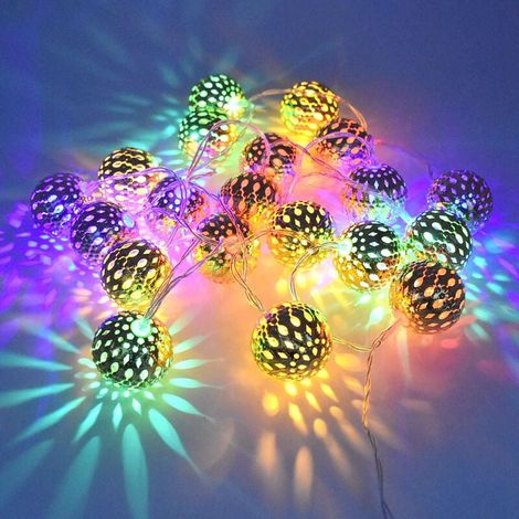 Guirlande Lumineuse LED - Boules Métalliques Creuses Marocaines - Décoration Intérieure Extérieure - 2 Mètres 10 Ampoules Multicolores - Alimentation Piles AA (1/5)