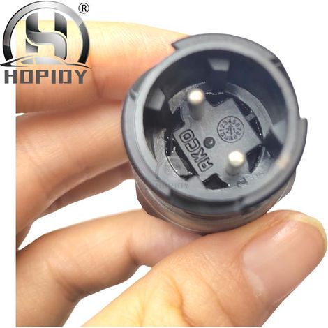 KL KX is compatible with Dongfeng Tianlong flagship transmission neutral and reverse gear switches. (1/2)