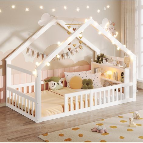 Letto per bambini 90x190 cm bianco in legno di pino con sponde, mensole laterali e luci LED (1/5)