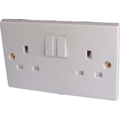 Dencon 2-Gang 13A Switched Socket in White Plastic (1/2)