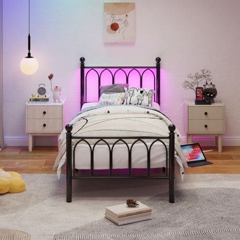 Metall Bettrahmen mit Vintage Kopf und Fußplatte, USB-Ladestation, LED-Bettrahmen, Heavy Duty Stahl Slat Unterstützung, Reichweite Unterbett-Speicher, Keine Box-Feder erforderlich