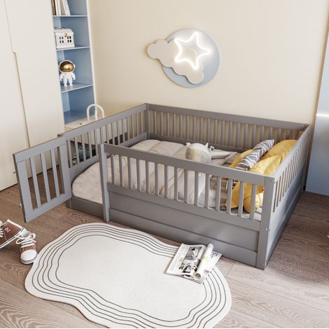 Cama infantil de suelo 140x200 cm en madera maciza gris con valla y puerta (1/5)