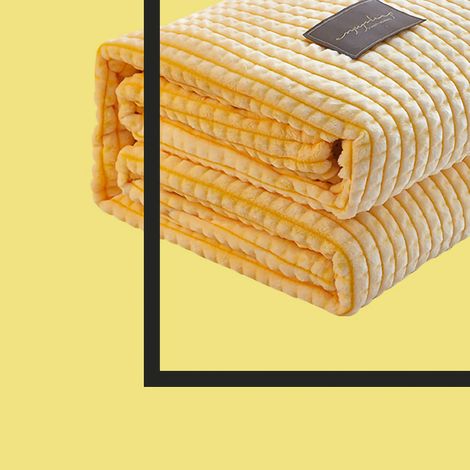 Couverture en polaire lait pour sieste au bureau, jeté de canapé en microfibre douce comme un chat, taille 180x200cm, couleur jaune citron, idéale pour le printemps/automne et la climatisation (1/3)