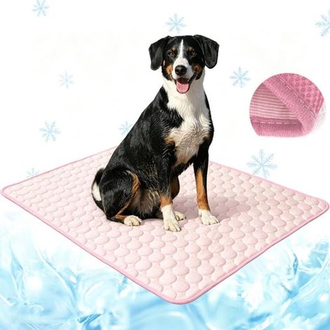 Alfombrilla refrescante para mascotas de 70x55cm, sin gel, de seda helada, transpirable y auto-refrescante, manta para jaula de verano, color rosa. (1/5)
