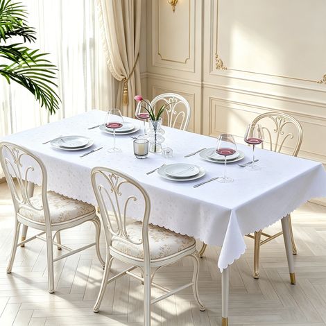 Nappe rectangulaire 130x220 blanche - Imperméable et anti-tache, enduite - Nappe de table cuisine scandinave facile d'entretien (1/5)