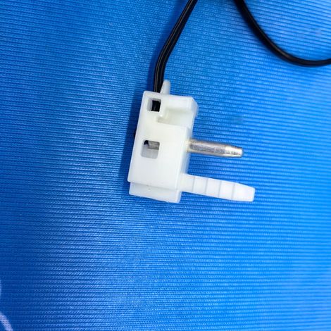 Temperature sensor 27723-3SB0B for evaporator boxes of 2018 Nissan Teana, Kicks, and Murano models. (1/4)