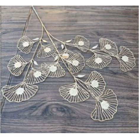 Lot de 3 feuilles de ginkgo artificielles dorées, anti-décoloration et anti-déformation, parfaites pour la déco de mariage. (1/5)