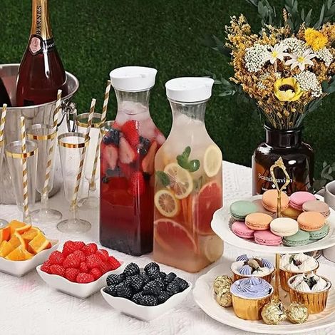 carafes en plastique de 1,5L avec couvercles à clapet blancs, carafe pour eau, jus, thé glacé, sodas, limonade et boissons froides. (1/5)