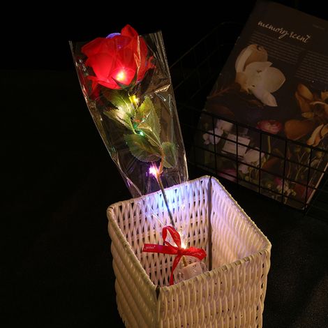 Bouquet de Roses Artificielles LED Lumineuses 4 Pièces Rouge Rose Bleu Champagne Hauteur 38cm Cadeau Romantique pour Fêtes Décorations Intérieures (1/5)