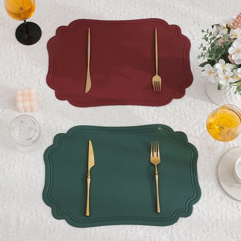 Sets de table en cuir gaufré, lavables, résistants à la chaleur, pour table basse, cuisine, restaurant et salle à manger (vert + rouge) (1/2)