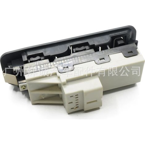Suitable for Toyota Daihatsu car parts, window regulator switch 84820-87413 (1/4)