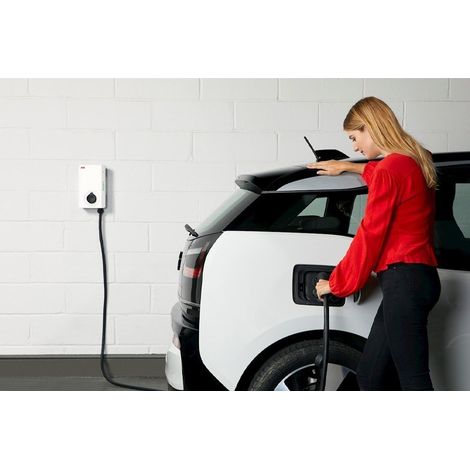Estación de recarga ABB Terra AC W11-G5-R-V2-0 Terra AC wallbox de 11 kW, tipo 2, cable de 5 m, trifásica/16 A, con RFID, versió (1/2)