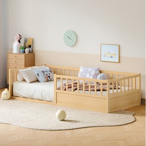 Lit enfant au sol 90/200 cm naturel en pin massif avec barrières et sommier à lattes (1/5)