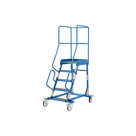 Escalera rodante con tarima  pieza insertada en los peldaños 
