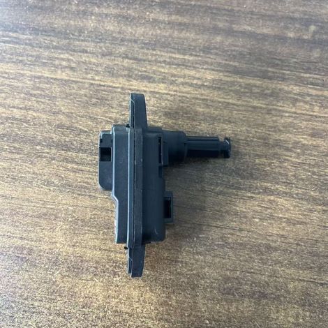 Moteur de porte de port de charge ID4/ID6 - Moteur de commutateur de couvercle de charge - Neuf 8VD862159 (1/4)