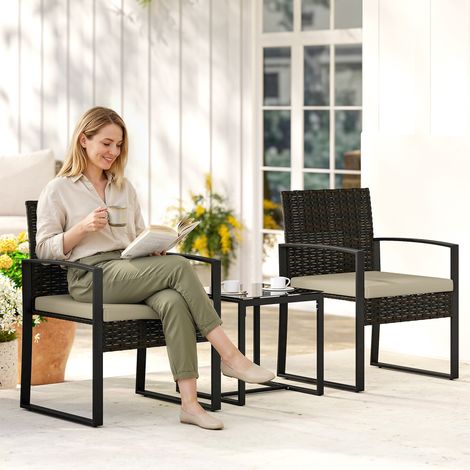 Salon de jardin extérieur en résine tressée 2 personnes, table de jardin avec 2 chaises, plateau en verre trempé, marron