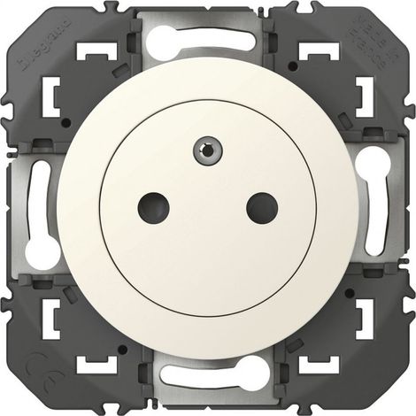 LEGRAND 600333 DREIFACHE STECKDOSE STECKDOSE 2P+E OBERFLÄCHE DOOXIE, 16A, PR C BL ES, WEISS