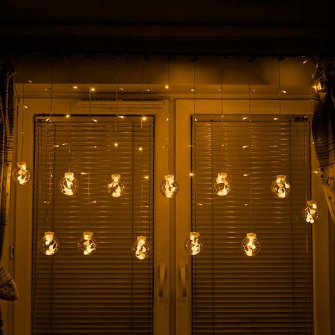 Cortinas de luces LED para ventanas, bolas colgantes de 3 m, 108 LED, luz blanca cálida. (1/5)