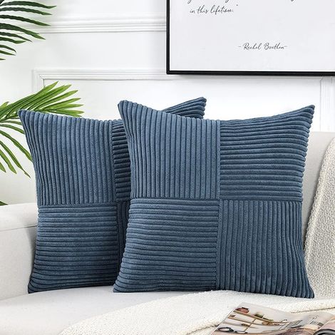 Set mit 2 dekorativen Kissenbezügen für Schlafsofas, rustikaler Bohème-Stil, Patchwork-Muster aus weichem Cord (60 x 60 cm) – Denimblau (1/5)