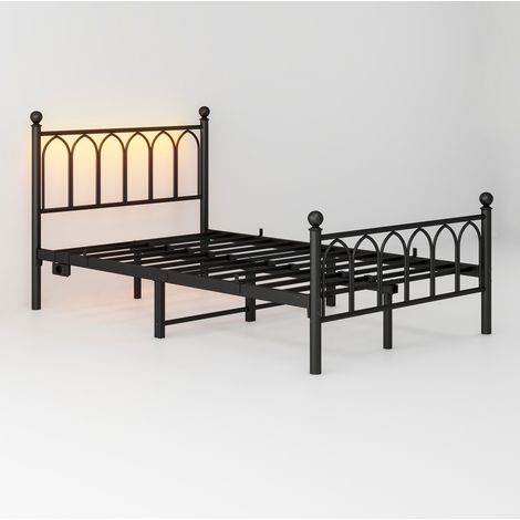 Letto in metallo 120 x 200 cm nero con testiera e pediera vintage, LED, USB, spazio sotto letto (1/5)