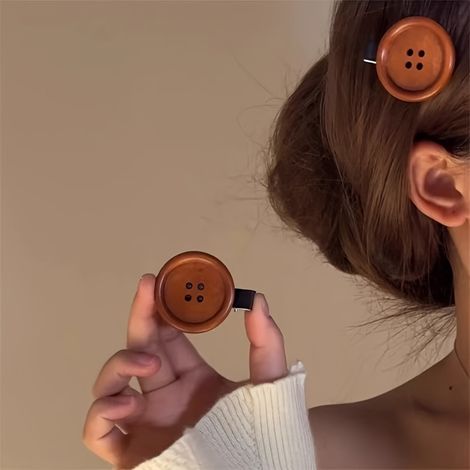 Lot de 2 pinces à cheveux bec de canard, boutons en bois marron, pinces latérales pour femmes élégantes (1/5)