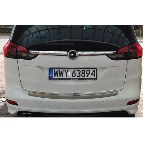 Opel Zafira C - Finitura cromata sul portellone posteriore