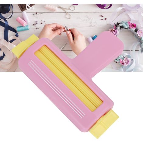 Pince à sertir multifonction pour papier rose avec 100 feuilles de papier jet d'encre fin et brillant et ruban adhésif double face pour la confection de sachets de chips et autres créations. (1/5)