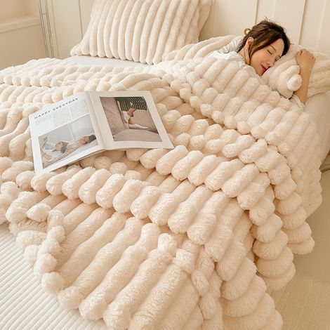 Couverture polaire à rayures imitation fourrure de lapin, épaisse couverture d'hiver pour les siestes et un sommeil douillet, blanc laiteux - 180 x 200 cm (1/5)