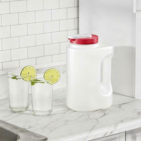 Pichet en plastique transparent 38 L avec couvercle étanche sans BPA compatible lave-vaisselle pour eau jus et thé glacé (1/5)