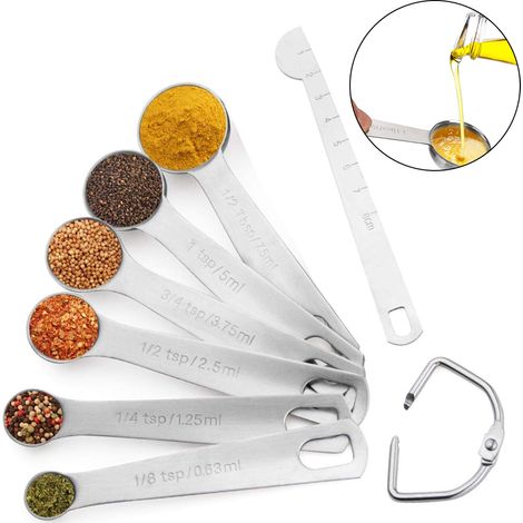 Ensemble de 7 cuillères doseuses avec graduation gravée pour mesurer les ingrédients secs et liquides. Ustensiles de cuisine et de pâtisserie en acier inoxydable.