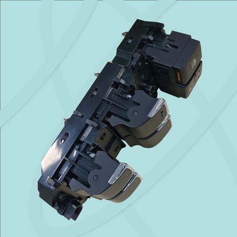Die Teilenummer 84040-78030 gilt für die Fensterheberschalter des Lexus NX300 und die Fensterheberbaugruppen des NX200. (1/3)