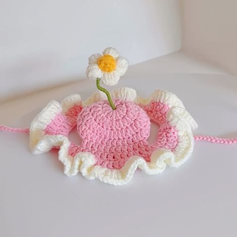 1 Chapeau pour animaux motif « Flower Sprout » — Un chapeau mignon et raffiné, idéal pour les animaux de compagnie.