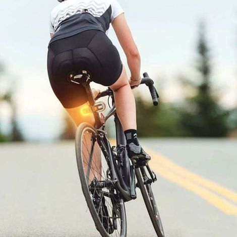 Feu Arrière Vélo - Clignotants Séparés Télécommande Sans Fil Rechargeable 5 Modes Avertissement - 1 Pièce (1/5)