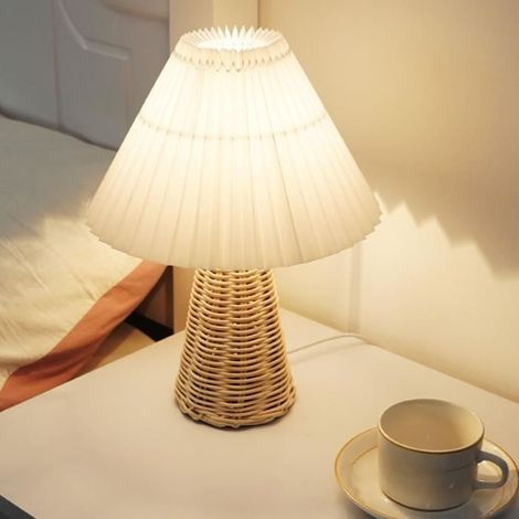 Vintage-Rattanlampe mit Plisseefalten – Sanftes Licht – USB-aufladbar – 3 W (1/4)