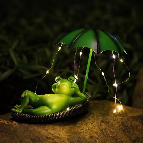 Outdoor Solar Statues, Garden Decor with Frogs, Solar Garden Statue with Umbrella and String Lights, Waterproof Garden Ornaments, Solar Frog Statues (1/5)