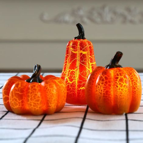 Lampe citrouille d'Halloween en résine LED 2025, lanterne citrouille d'Halloween, petite lampe citrouille artificielle, lampe LED à piles, lanternes citrouilles longues décoratives (1/4)