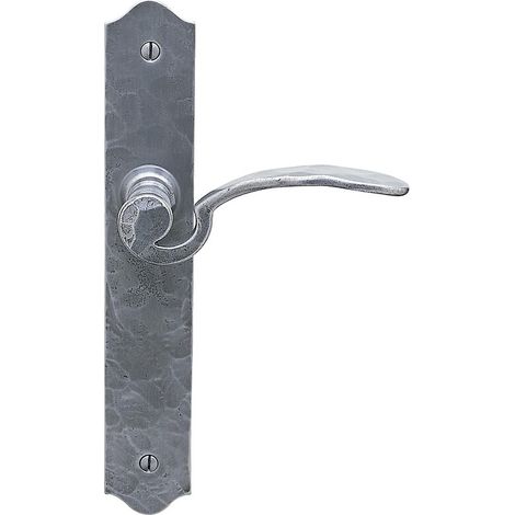 Ensemble rustique sur plaques finition fer martelé cémenté patiné Mirande clé I - BOUVET