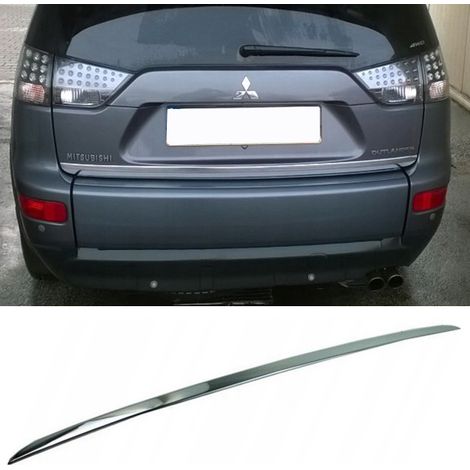 Mitsubishi Outlander II - embellecedor cromado en el portón trasero 4 (1/5)