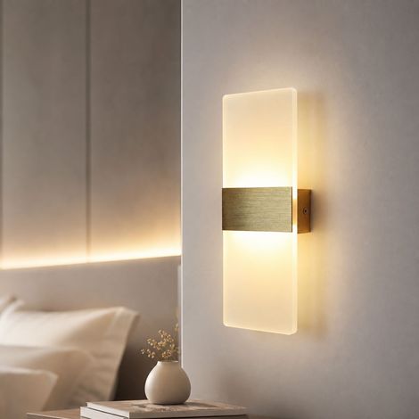 Applique murale LED design en aluminium et acrylique, 29x11cm, lumière douce sans scintillement, finition dorée brossé (1/4)