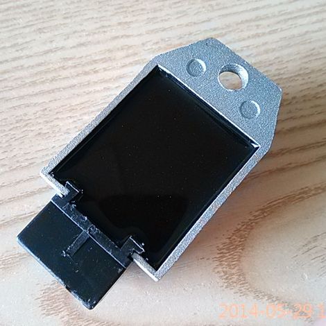 Exclusively for Malaysian motorcycle parts: EX5 WAVE125 12V half-wave dual silicon rectifier charger (1/5)