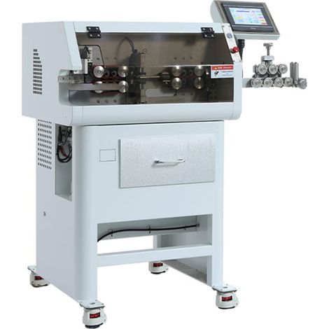 Machine automatique à couper et à dénuder les câbles unipolaires et multiconducteurs avec dispositif de torsion des torons (1/2)