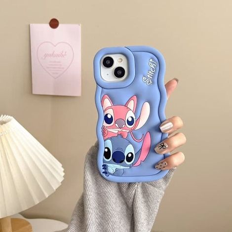 Coque en silicone Stitch - Bleue iPhone 15 (1/2)