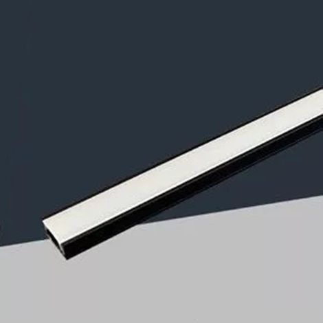 TrAdE Shop Traesio - 10pz Profilo In Alluminio Per Soffitto Con Copertura Bianca Opaca 2mt Striscia Led Al03 - Nero (1/3)