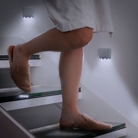 InnovaGoods Lumtoo Lampada LED Grigia con Sensore di Movimento (1/5)