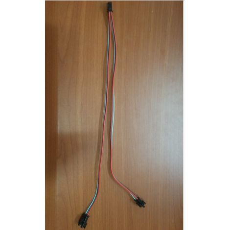 Connecteur en V sur mesure en 3 parties pour câble de 20 cm de long et de calibre 20 (un connecteur mâle et deux connecteurs femelles).