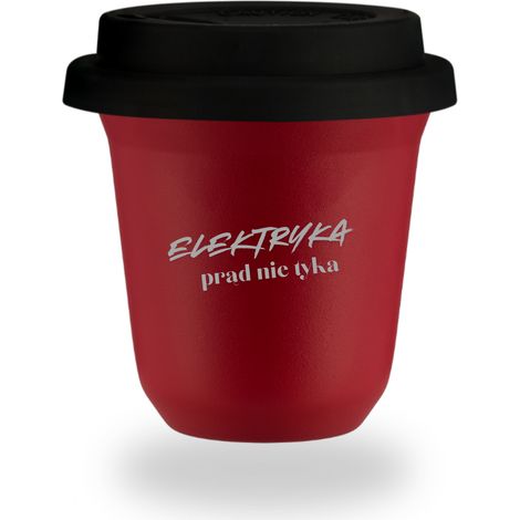 Tazza rossa da 240 ml con la scritta "L'elettricità non tocca la corrente", con coperchio nero.