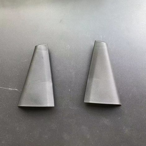 Applicable to the rear door triangular interior trim panel, door cover, and rear window inner triangular panel of the third-generation Honda Fit (models 2014-2020). (1/4)